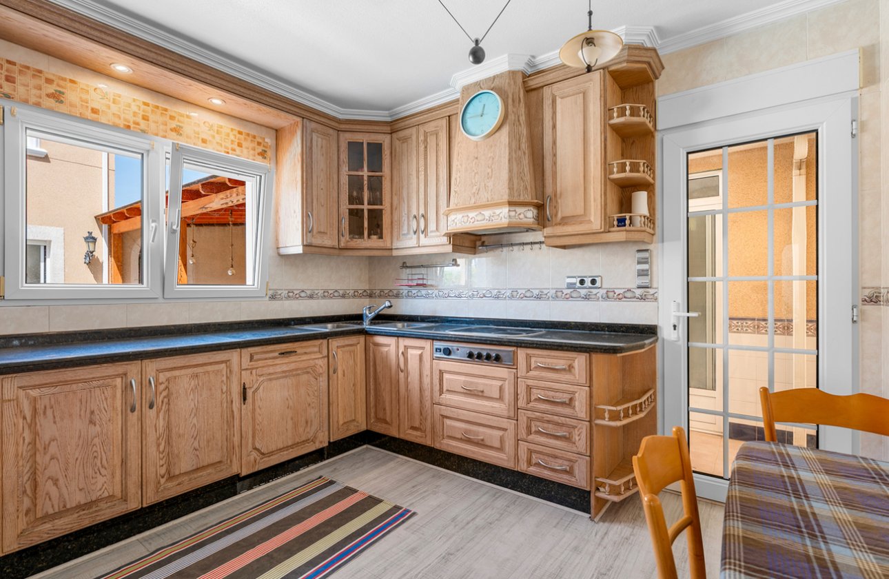 Herverkoop - Villa -
Torre de la Horadada - Costa Blanca