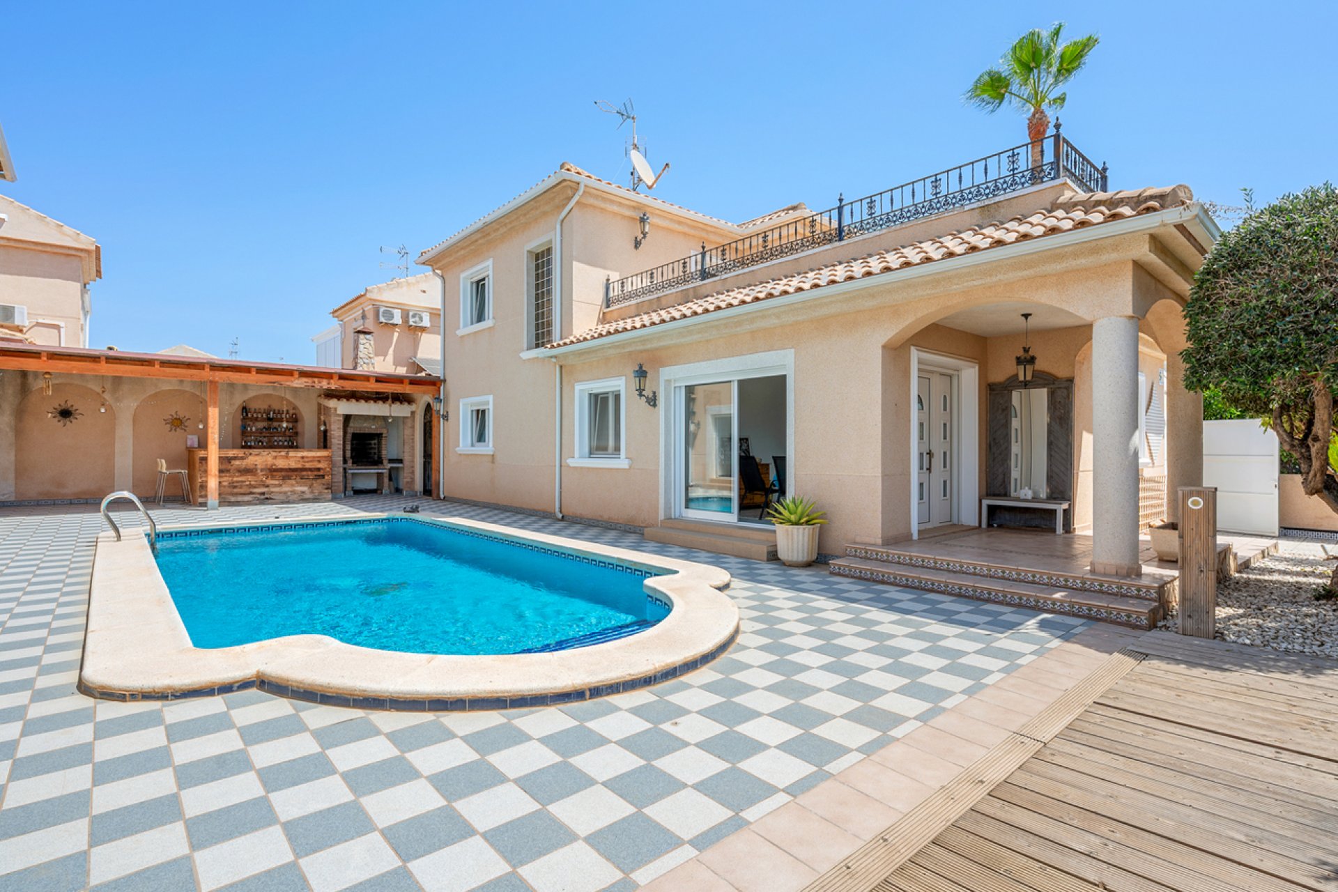 Herverkoop - Villa -
Torre de la Horadada - Costa Blanca