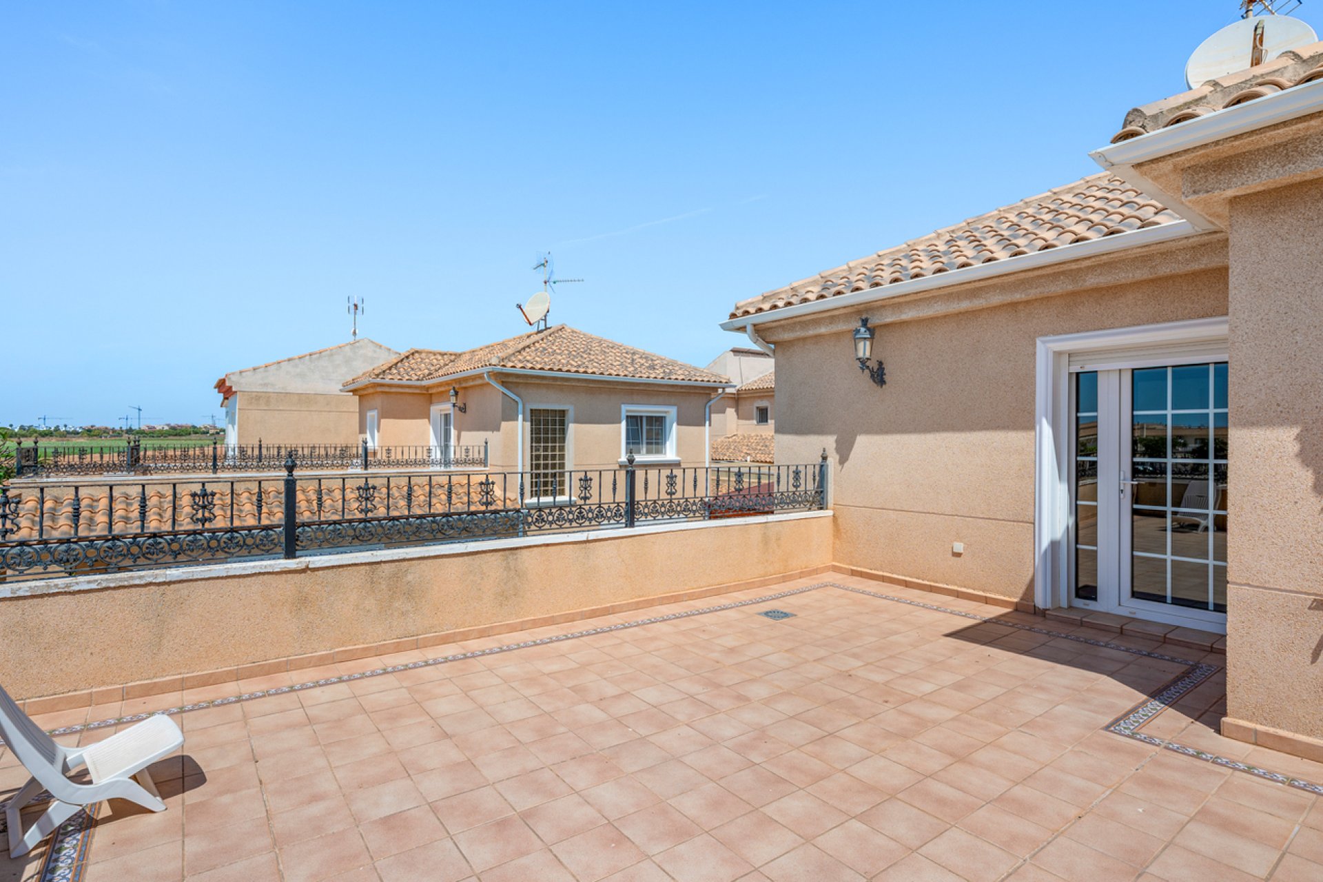 Herverkoop - Villa -
Torre de la Horadada - Costa Blanca