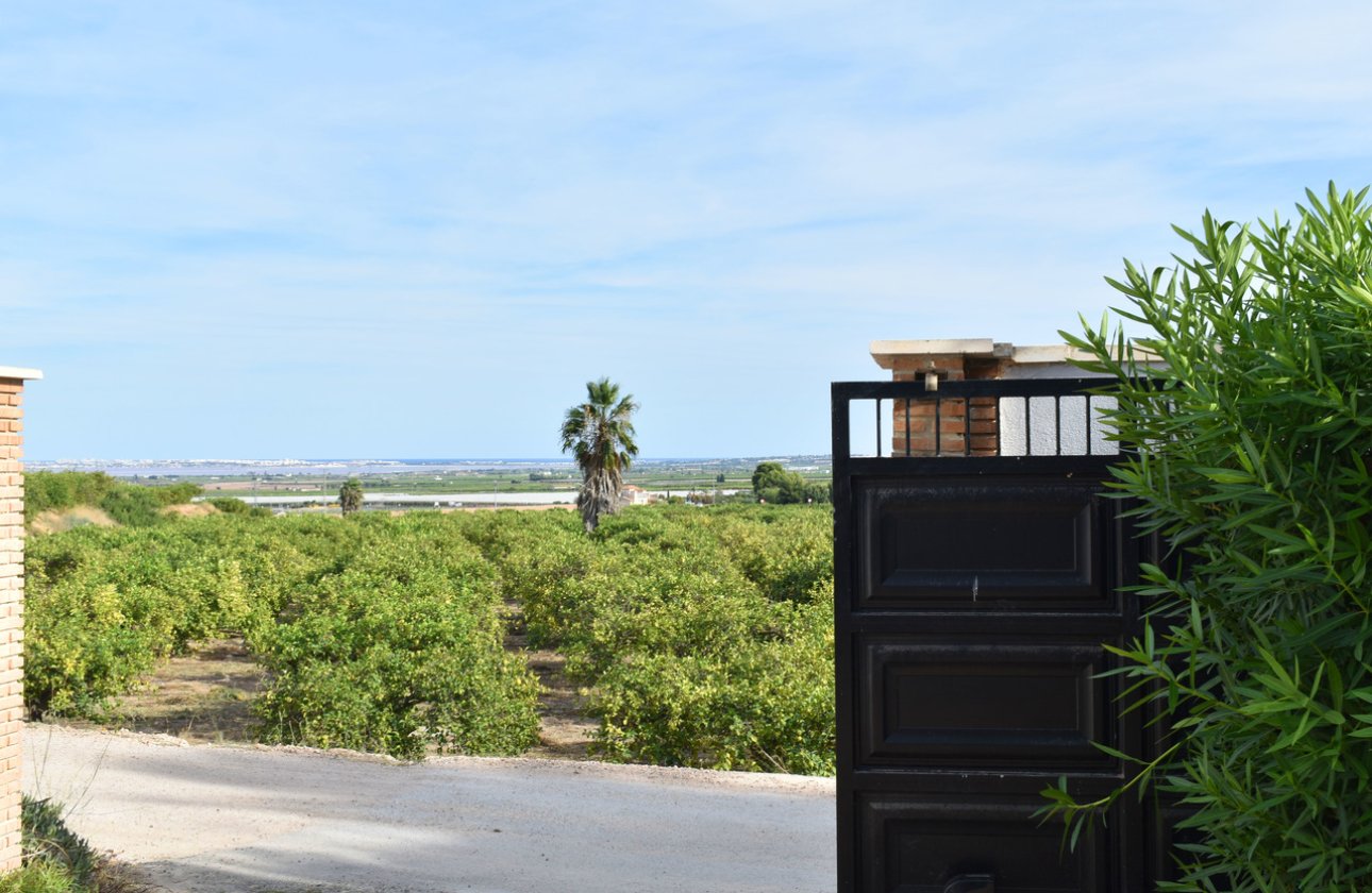 Herverkoop - Villa -
Torremendo - Costa Blanca