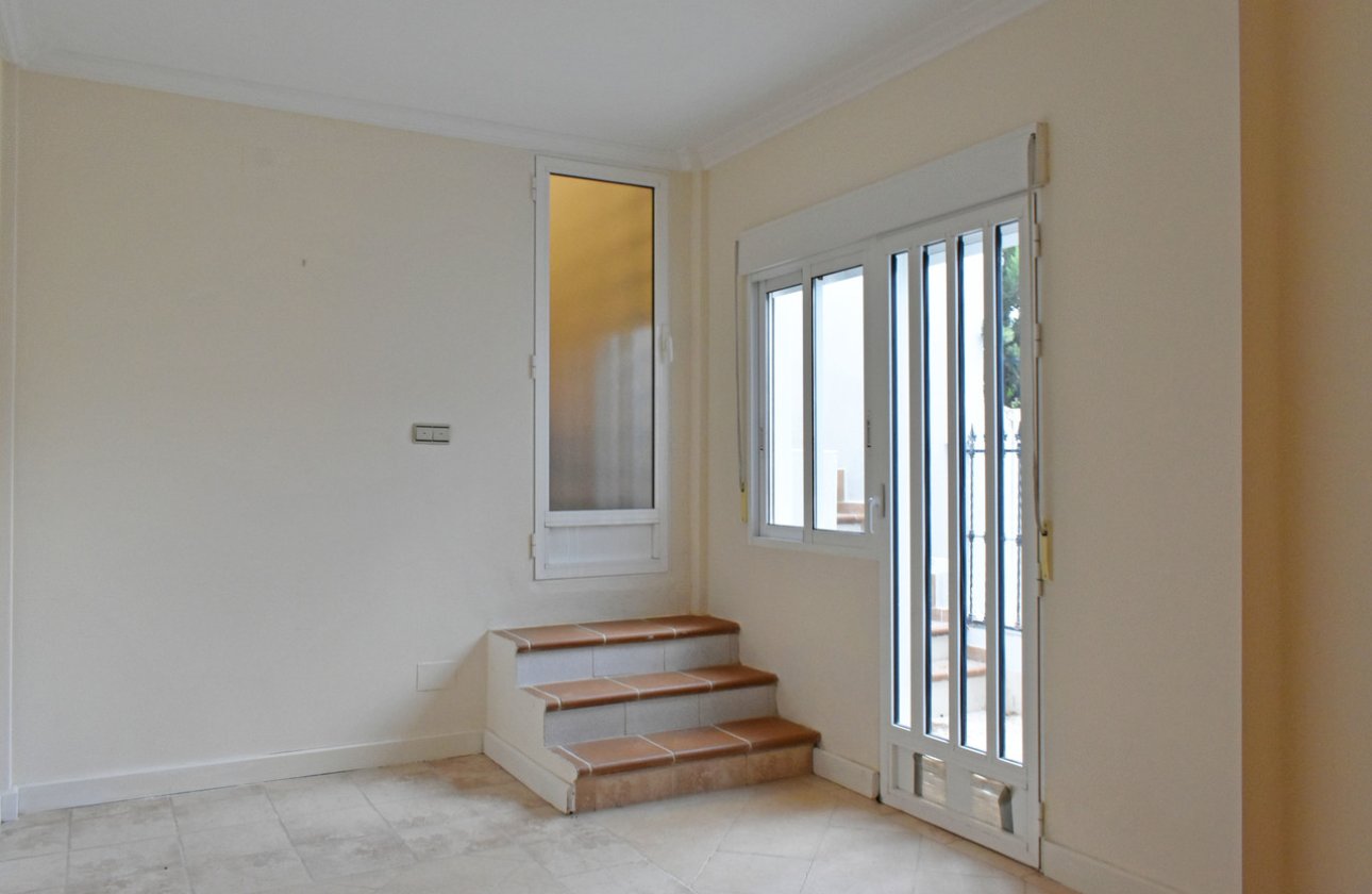 Herverkoop - Villa -
Torremendo - Costa Blanca