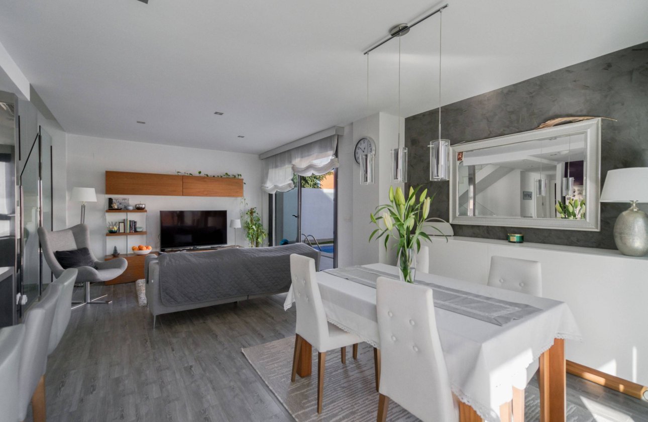 Herverkoop - Villa -
Torrevieja - Aguas Nuevas 2