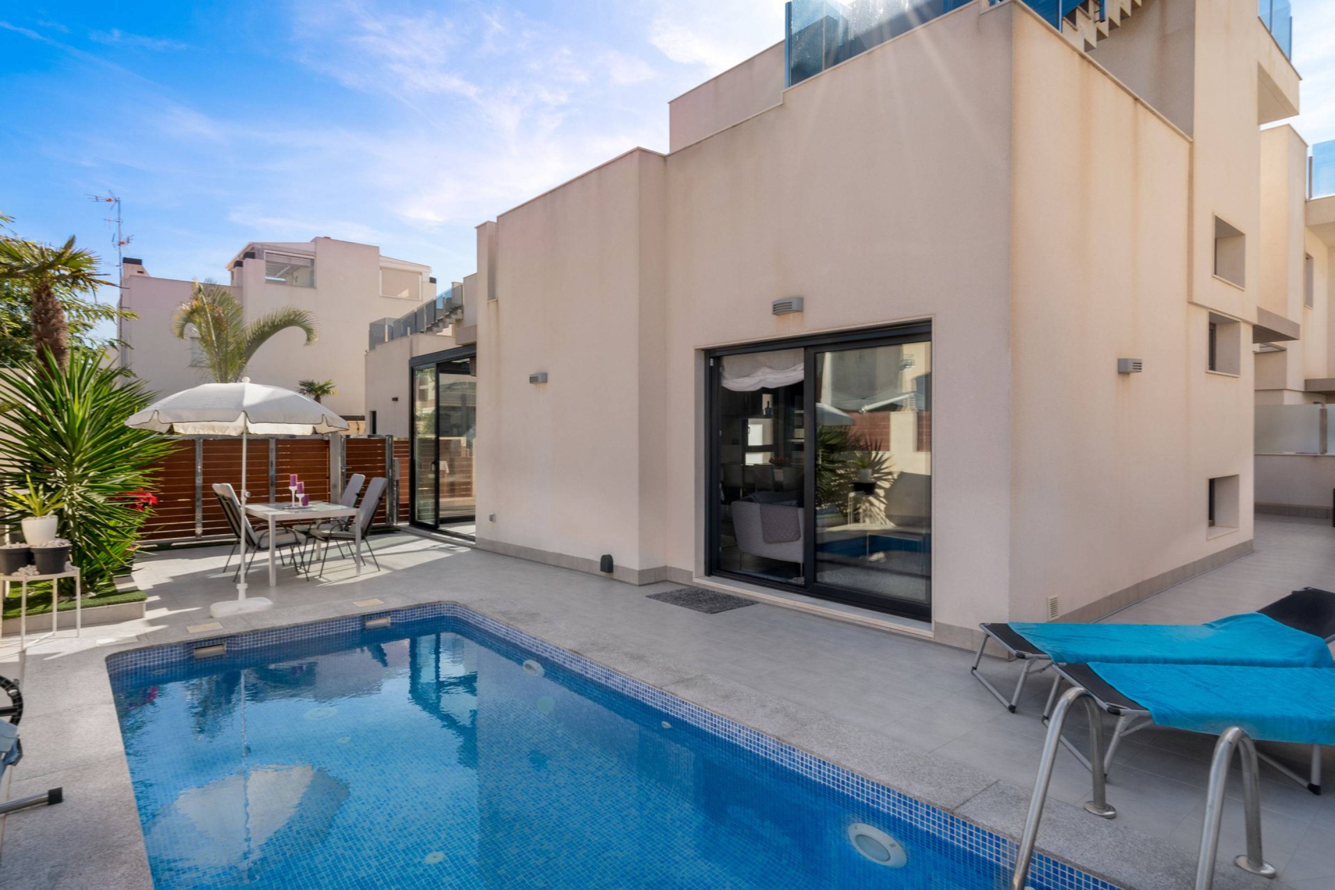 Herverkoop - Villa -
Torrevieja - Aguas Nuevas 2