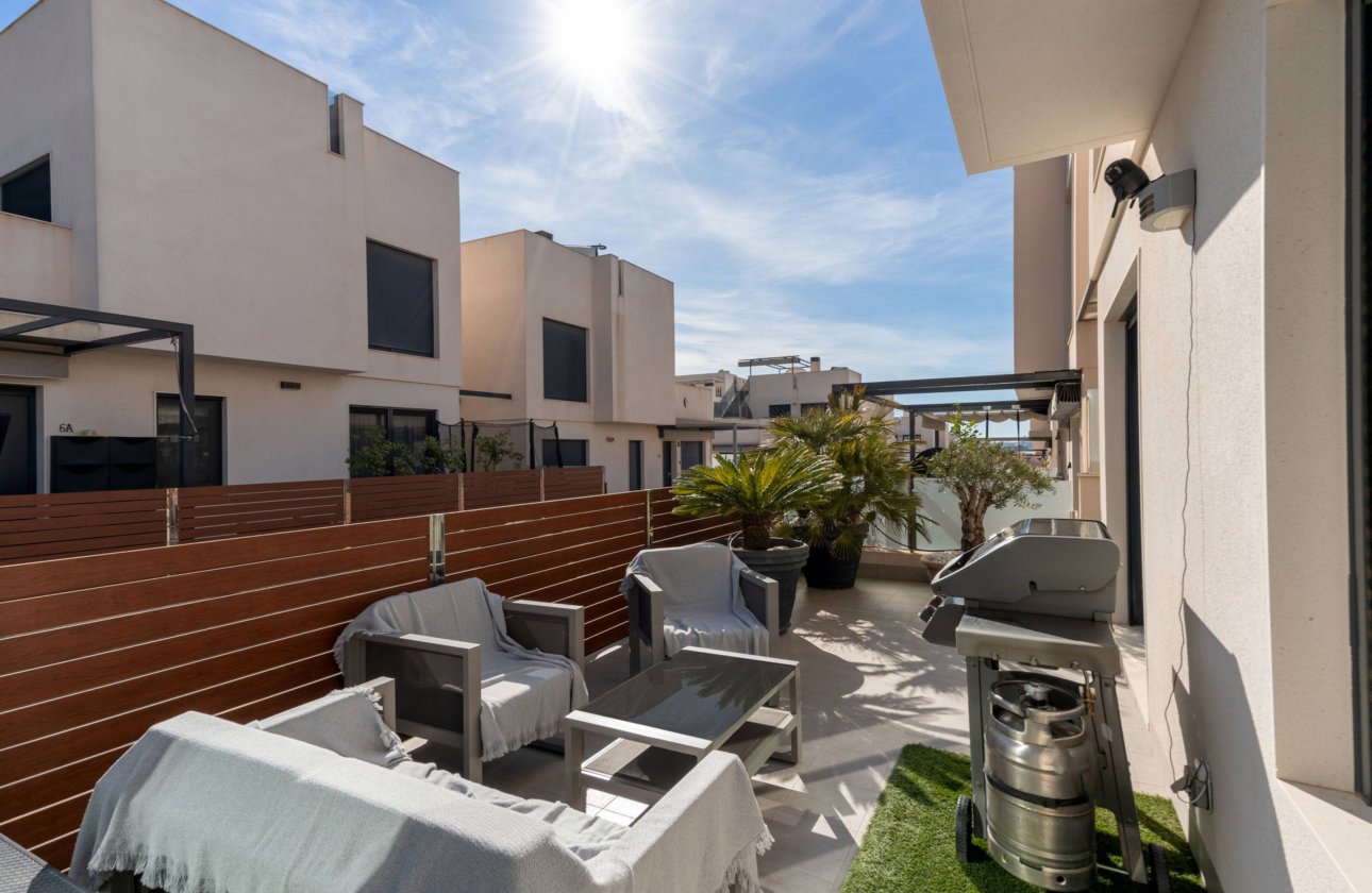 Herverkoop - Villa -
Torrevieja - Aguas Nuevas 2