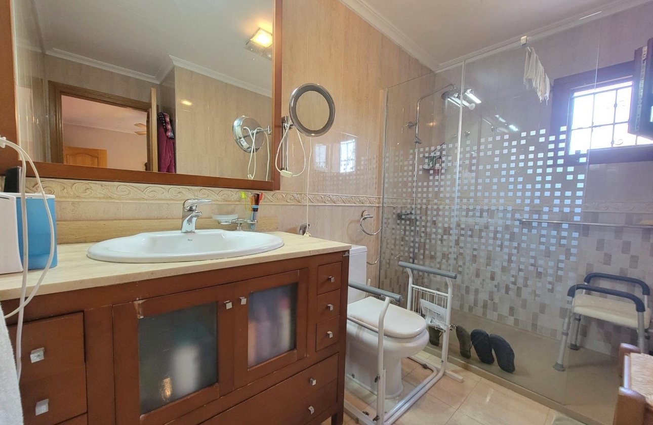 Herverkoop - Villa -
Torrevieja - Aguas Nuevas