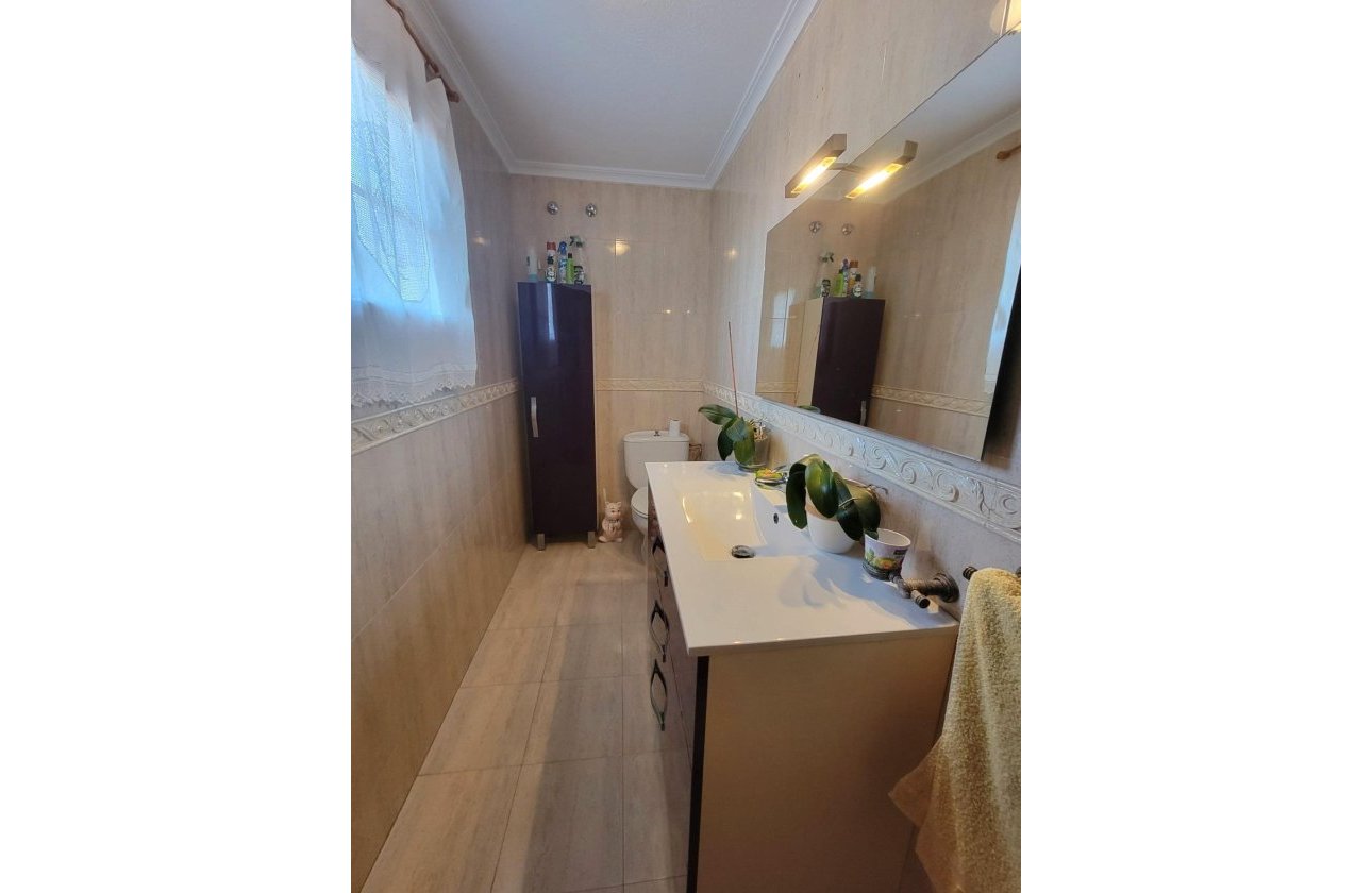 Herverkoop - Villa -
Torrevieja - Aguas Nuevas