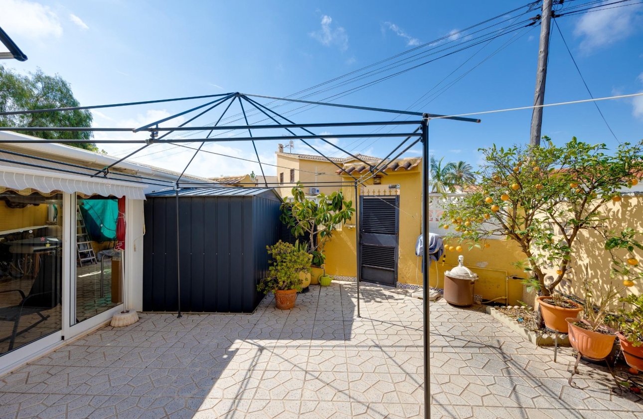 Herverkoop - Villa -
Torrevieja - Aguas Nuevas