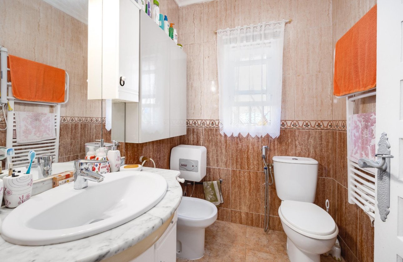 Herverkoop - Villa -
Torrevieja - Aguas Nuevas