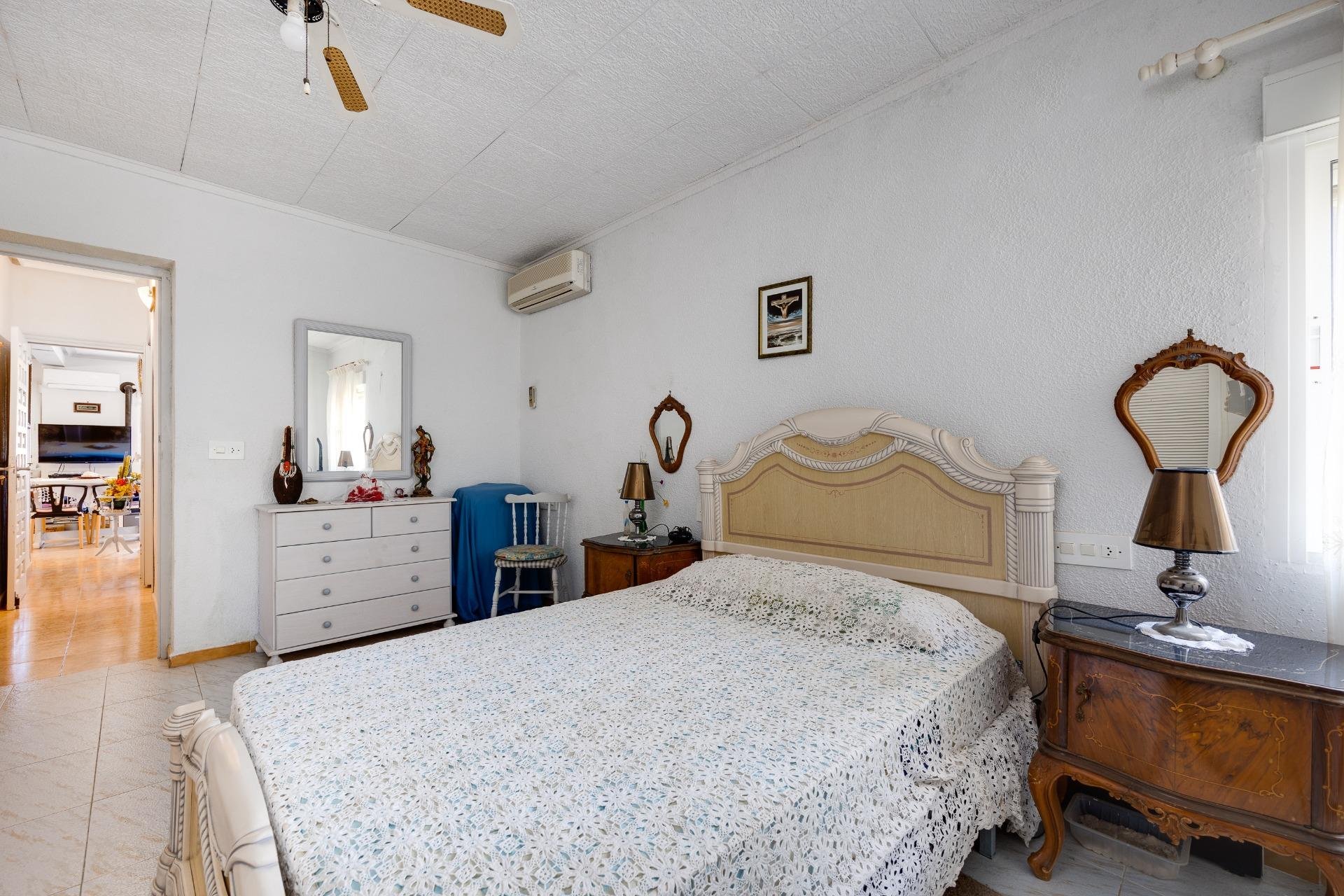 Herverkoop - Villa -
Torrevieja - Aguas Nuevas