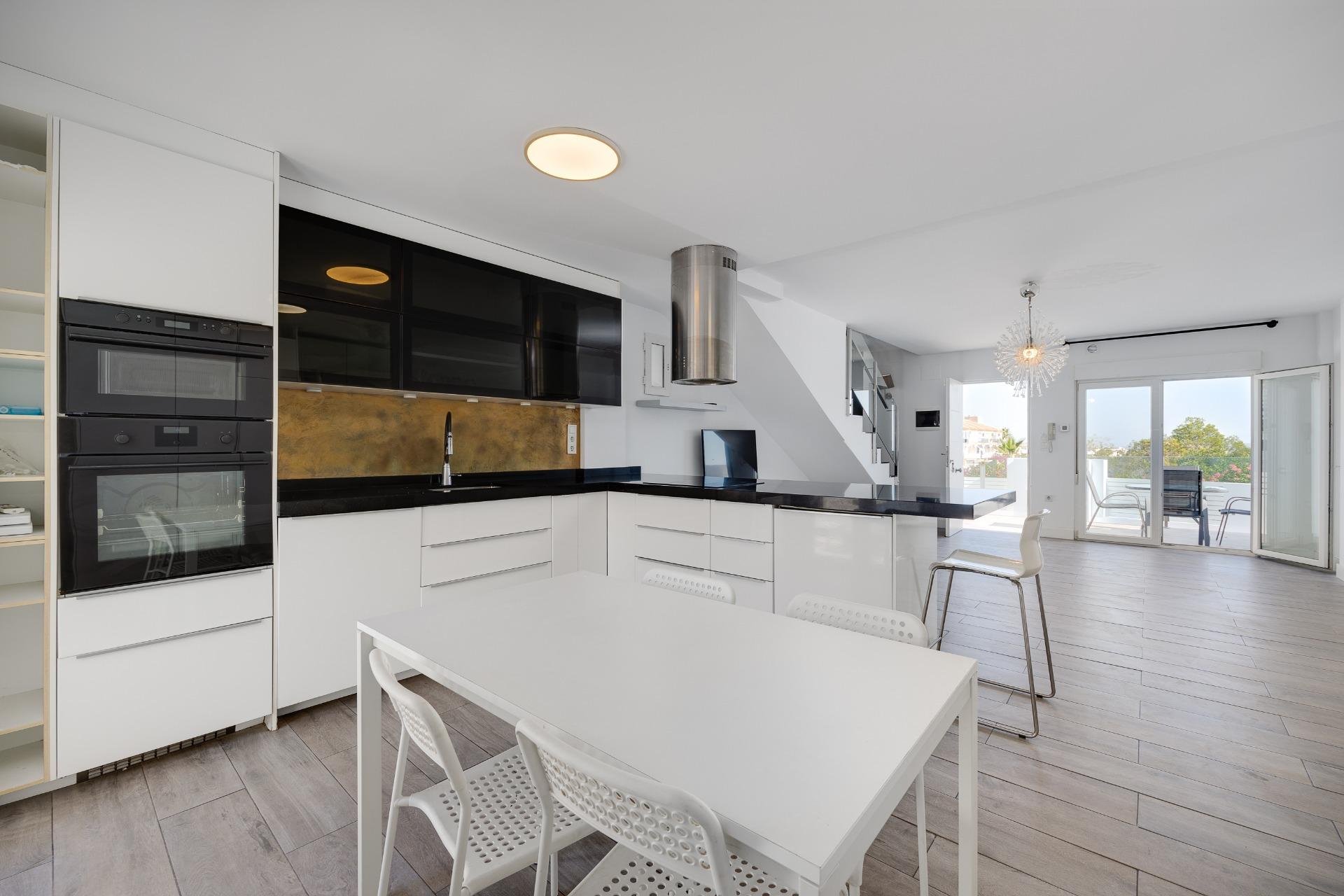 Herverkoop - Villa -
Torrevieja - Aguas Nuevas