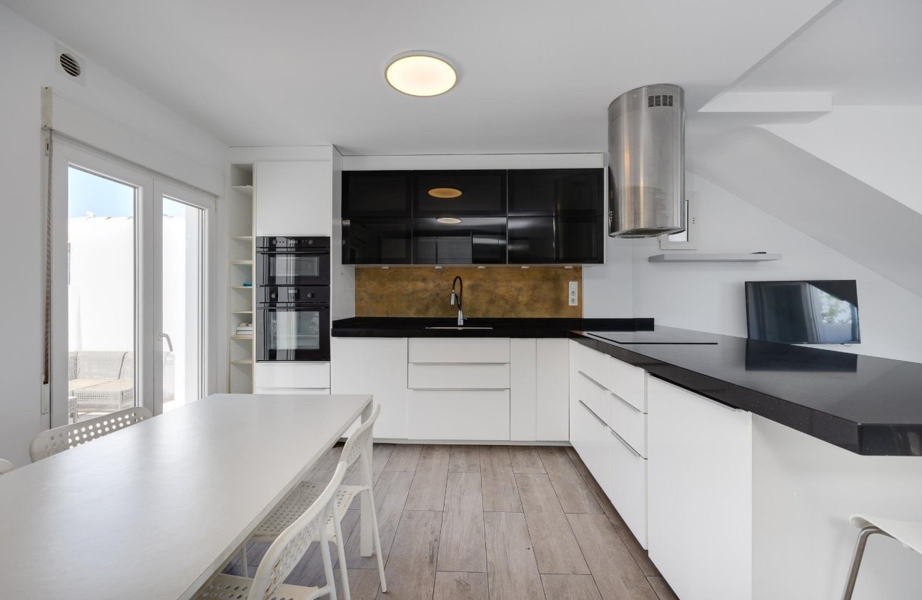 Herverkoop - Villa -
Torrevieja - Aguas Nuevas