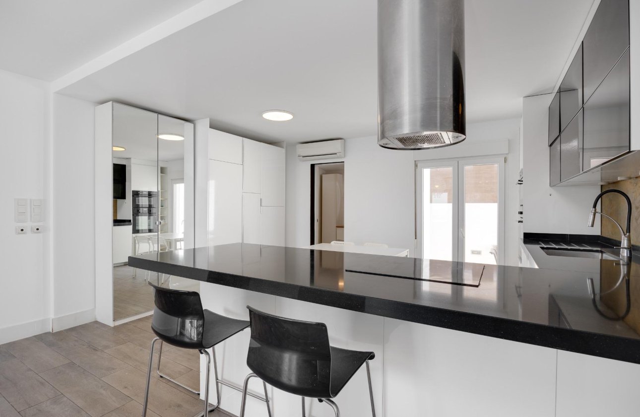 Herverkoop - Villa -
Torrevieja - Aguas Nuevas