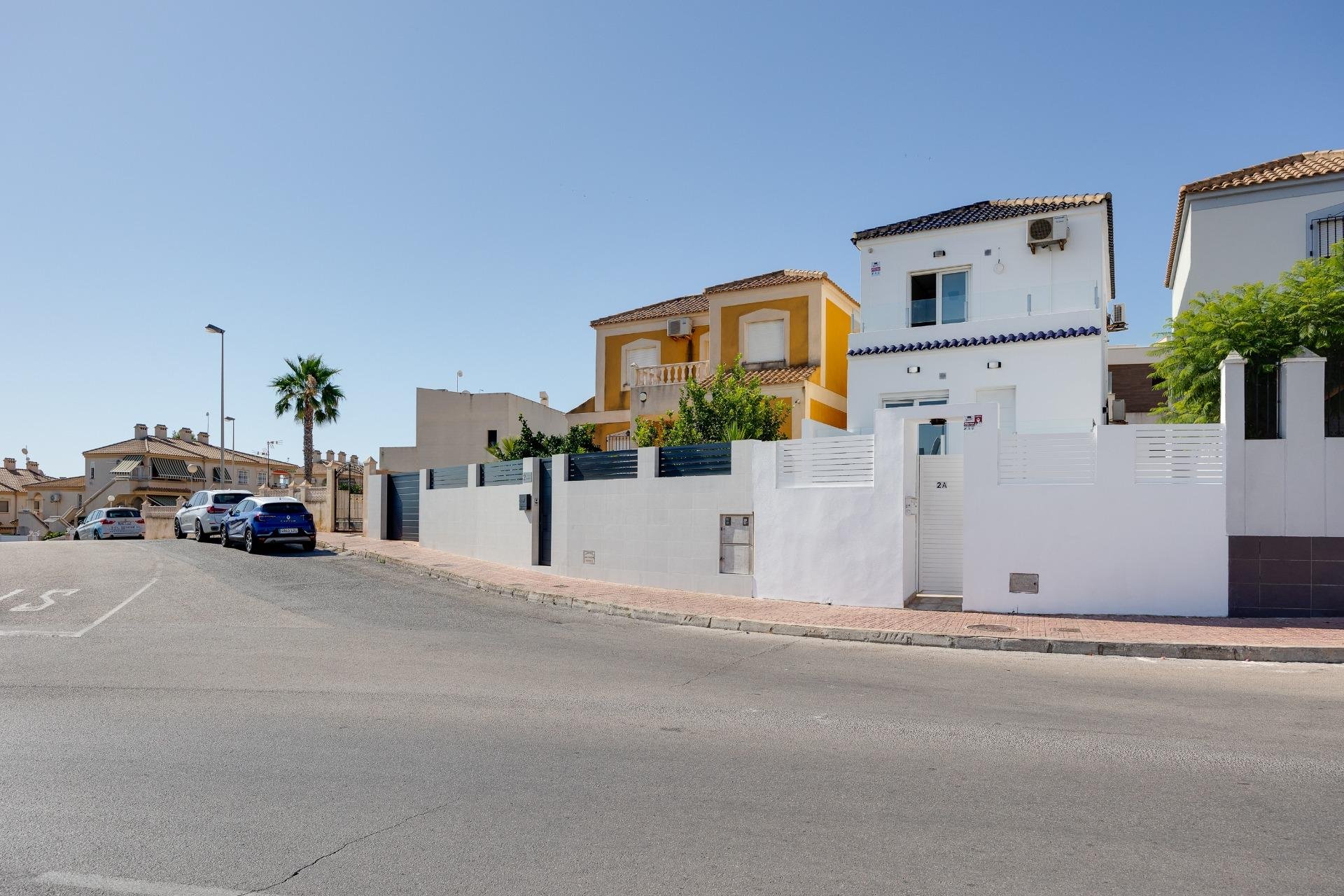 Herverkoop - Villa -
Torrevieja - Aguas Nuevas