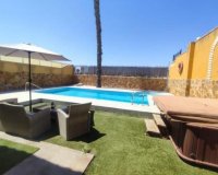 Herverkoop - Villa -
Torrevieja - Aguas Nuevas