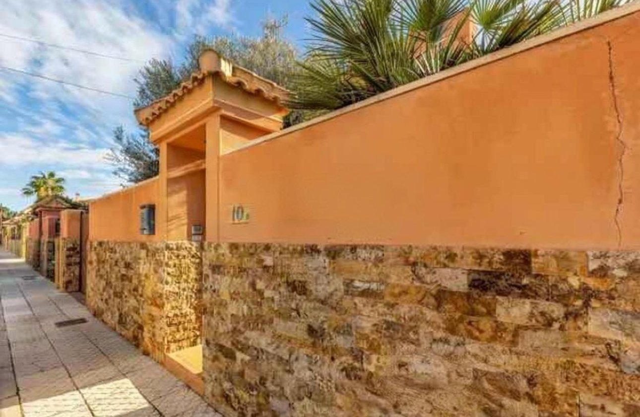 Herverkoop - Villa -
Torrevieja - Aguas Nuevas