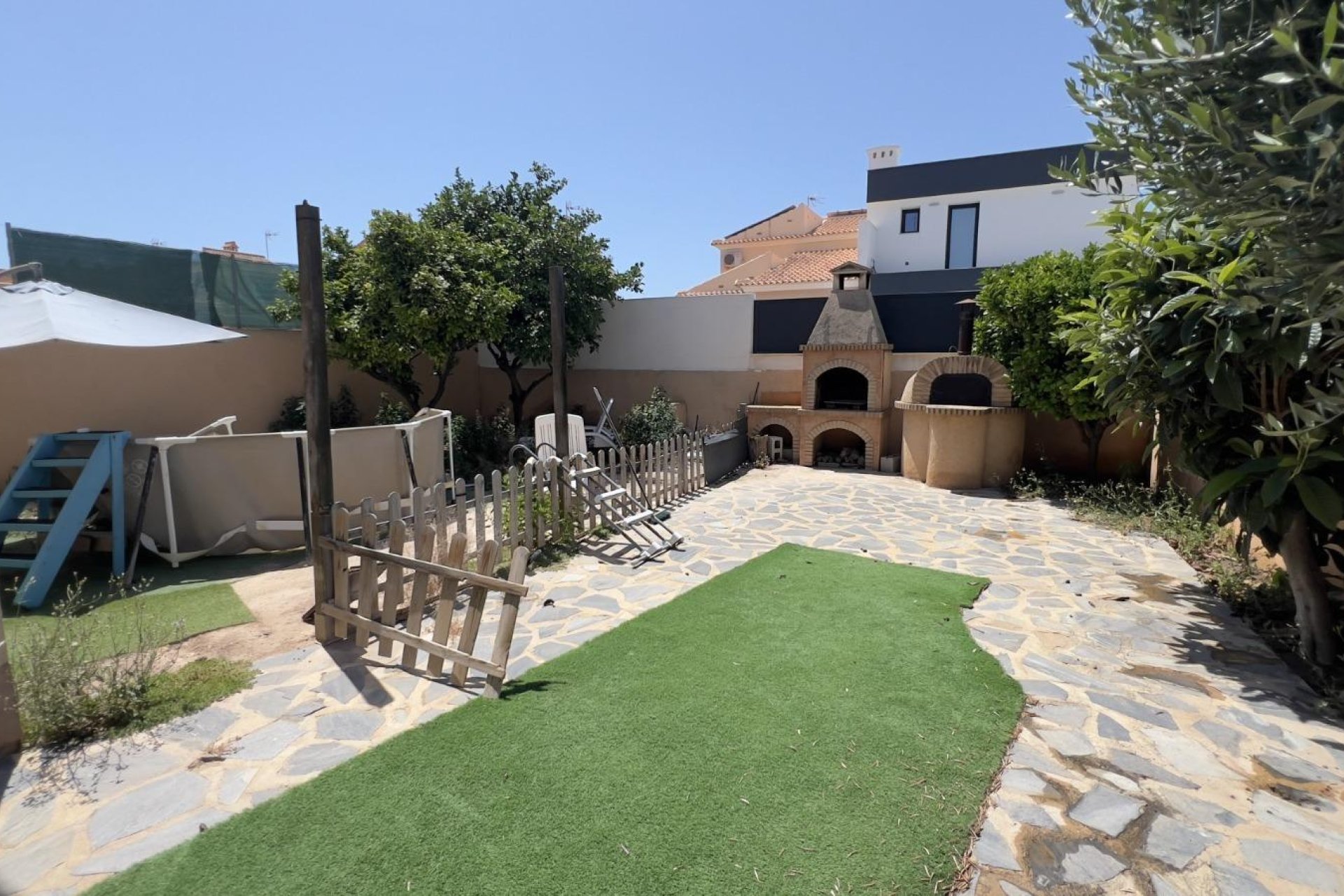 Herverkoop - Villa -
Torrevieja - Aguas Nuevas