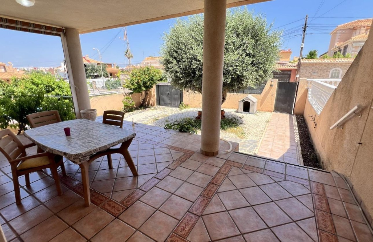 Herverkoop - Villa -
Torrevieja - Aguas Nuevas