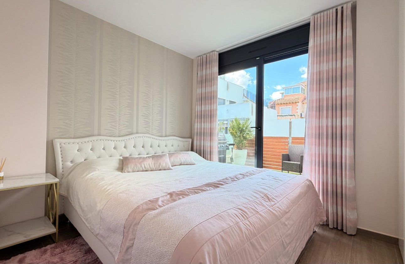 Herverkoop - Villa -
Torrevieja - Aguas Nuevas