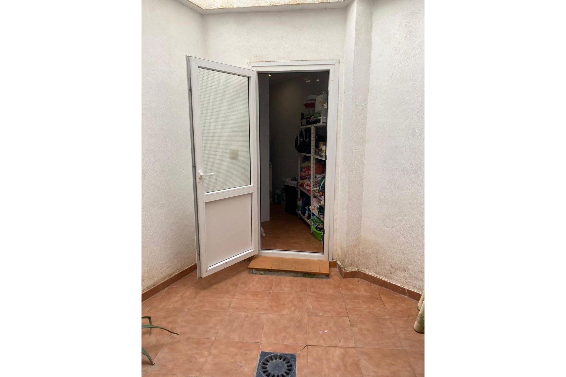 Herverkoop - Villa -
Torrevieja - Centro - Muelle Pesquero