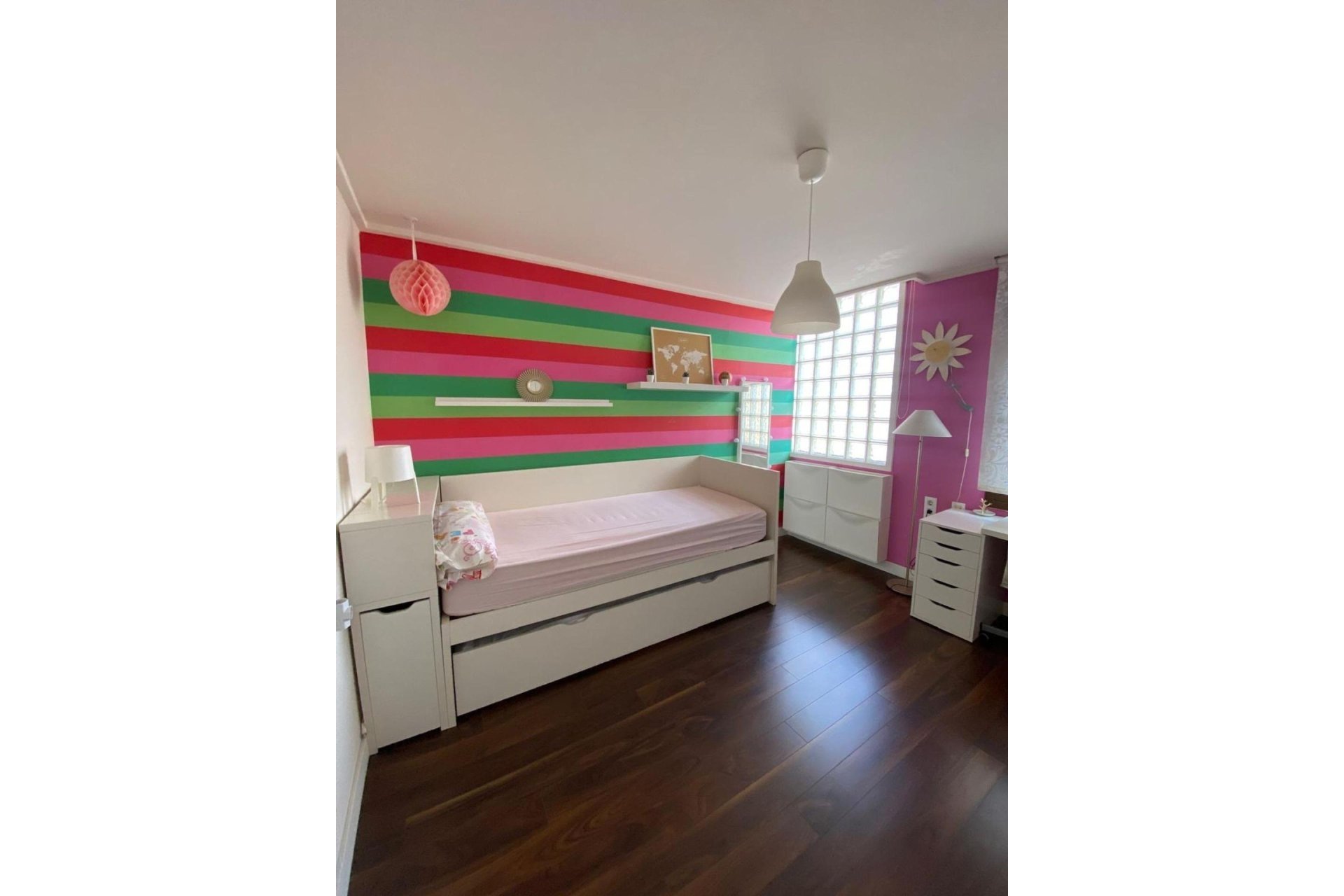 Herverkoop - Villa -
Torrevieja - Centro - Muelle Pesquero