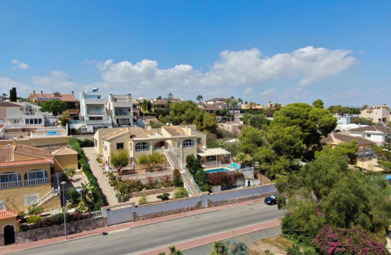 Herverkoop - Villa -
Torrevieja - Costa Blanca