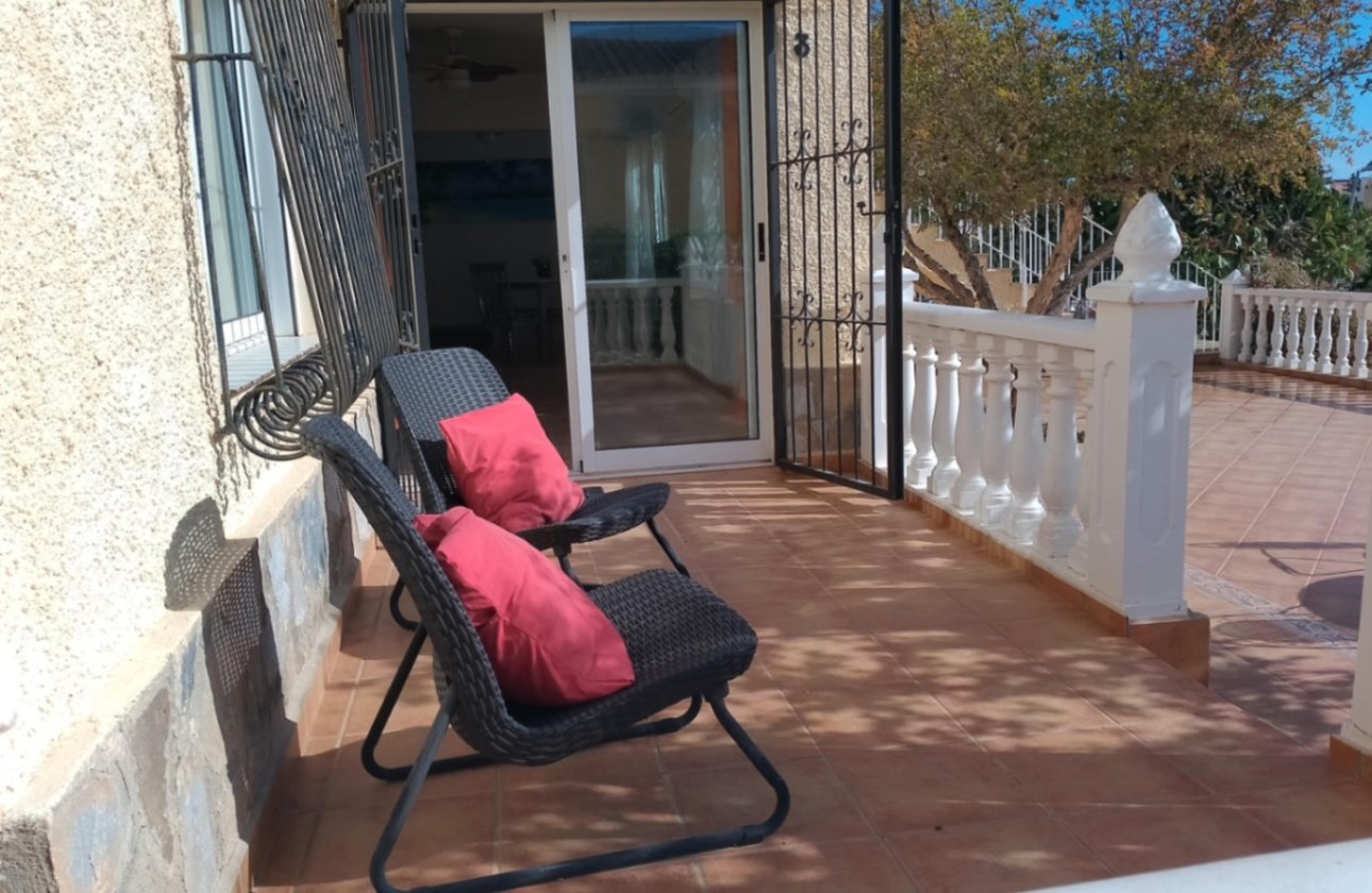 Herverkoop - Villa -
Torrevieja - Costa Blanca