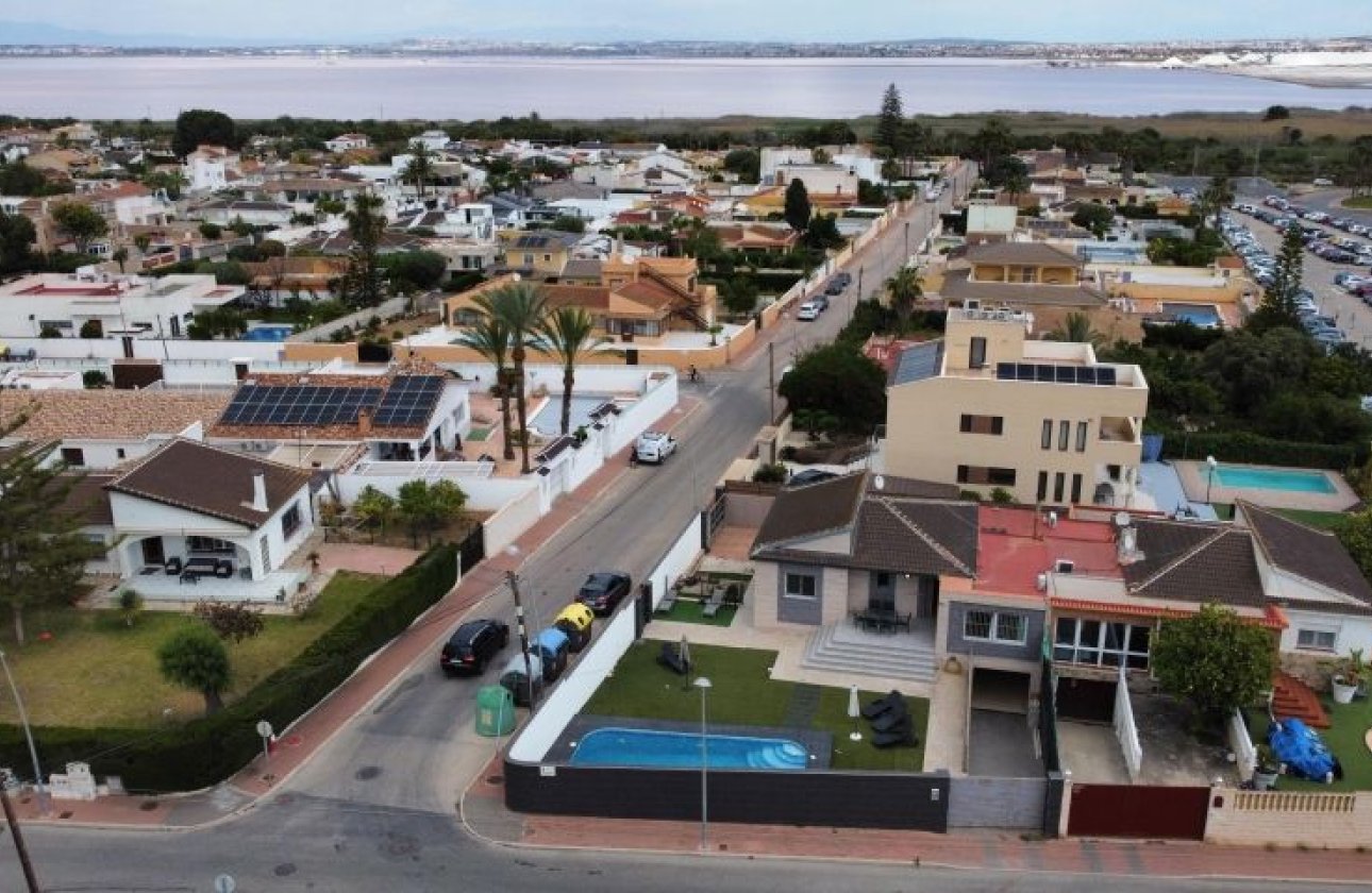 Herverkoop - Villa -
Torrevieja - Costa Blanca