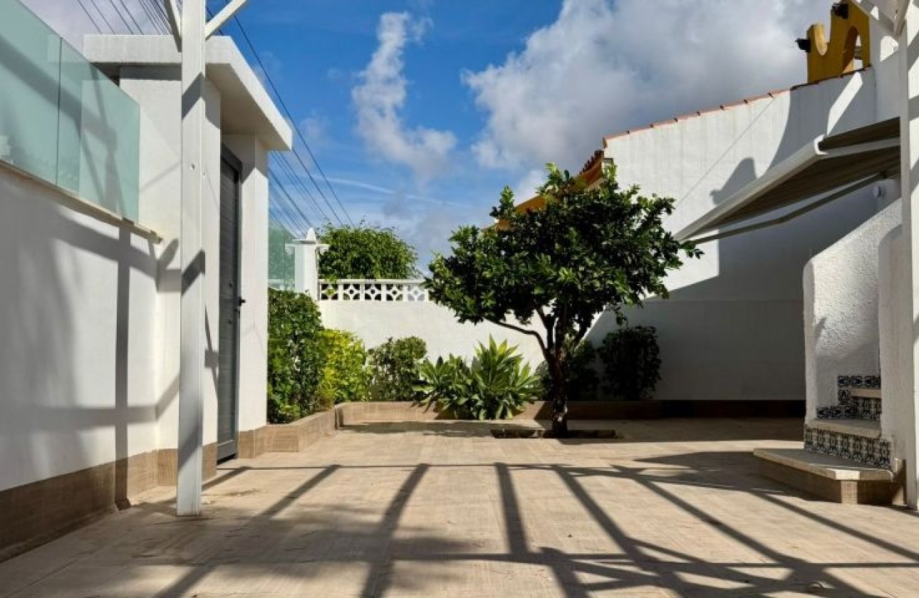 Herverkoop - Villa -
Torrevieja - Costa Blanca