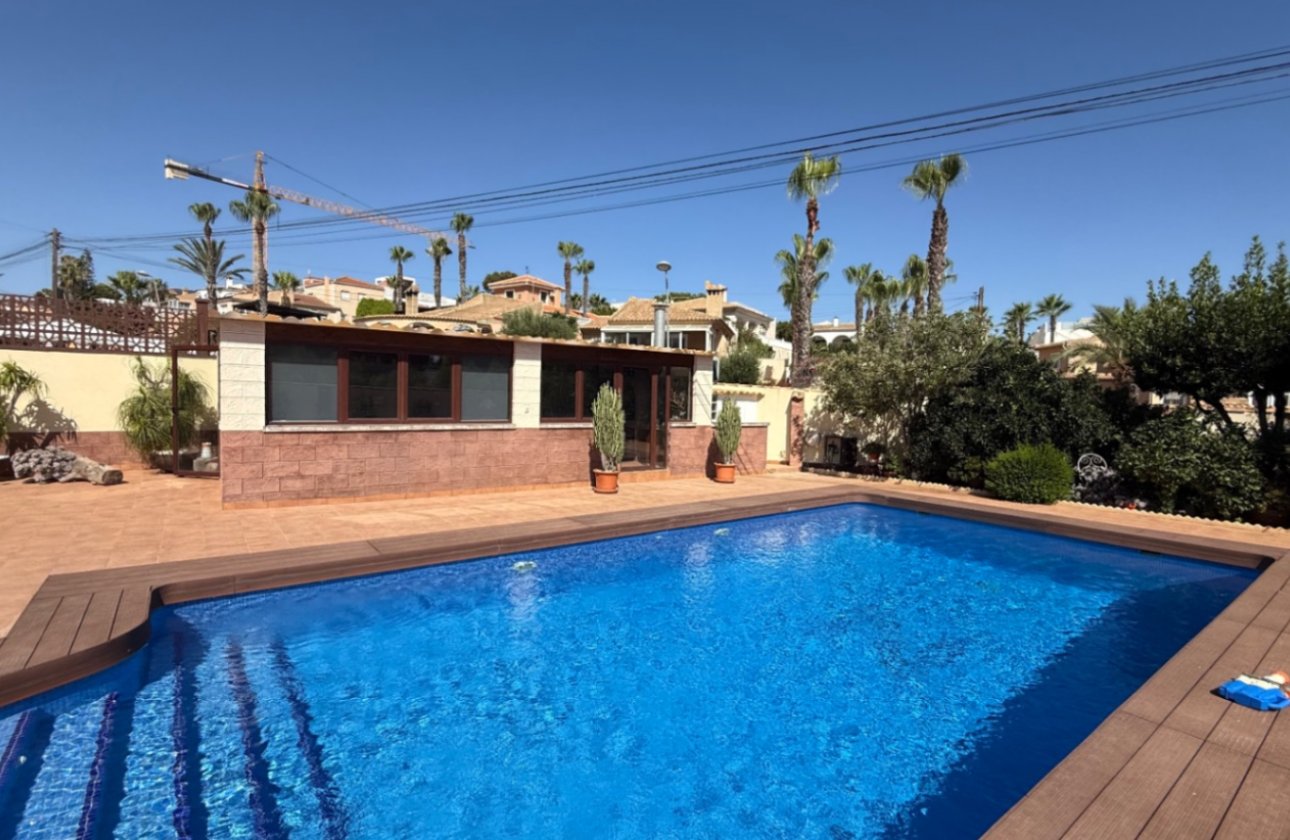 Herverkoop - Villa -
Torrevieja - Costa Blanca