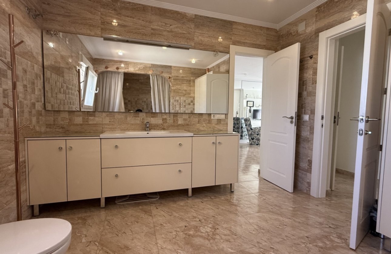 Herverkoop - Villa -
Torrevieja - Costa Blanca