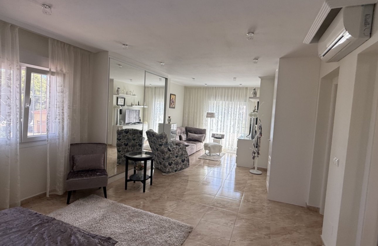Herverkoop - Villa -
Torrevieja - Costa Blanca