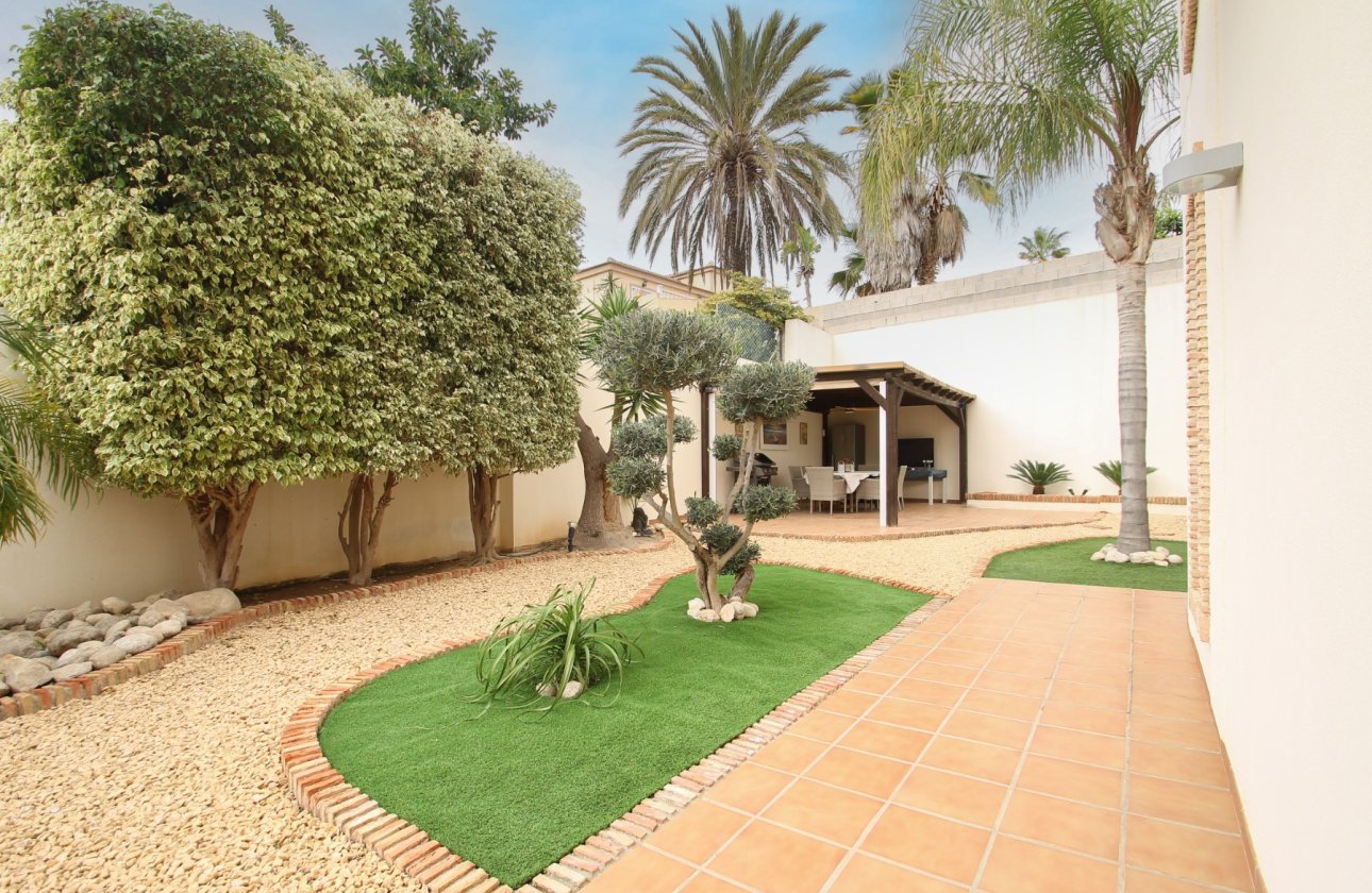 Herverkoop - Villa -
Torrevieja - Costa Blanca