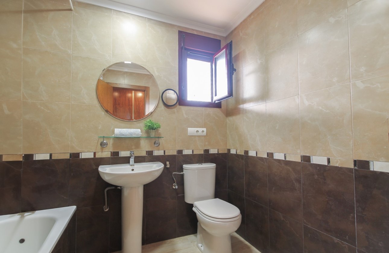 Herverkoop - Villa -
Torrevieja - Costa Blanca