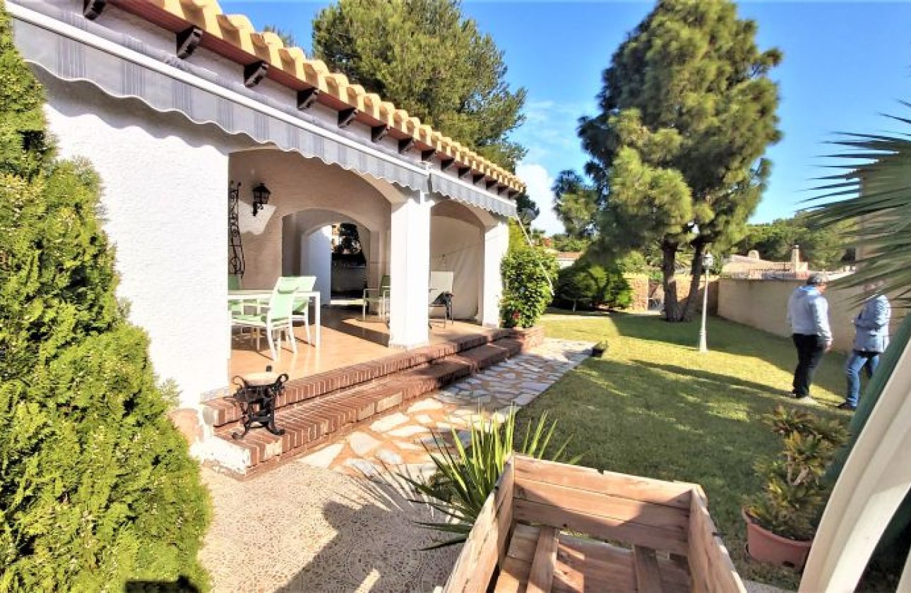 Herverkoop - Villa -
Torrevieja - Costa Blanca