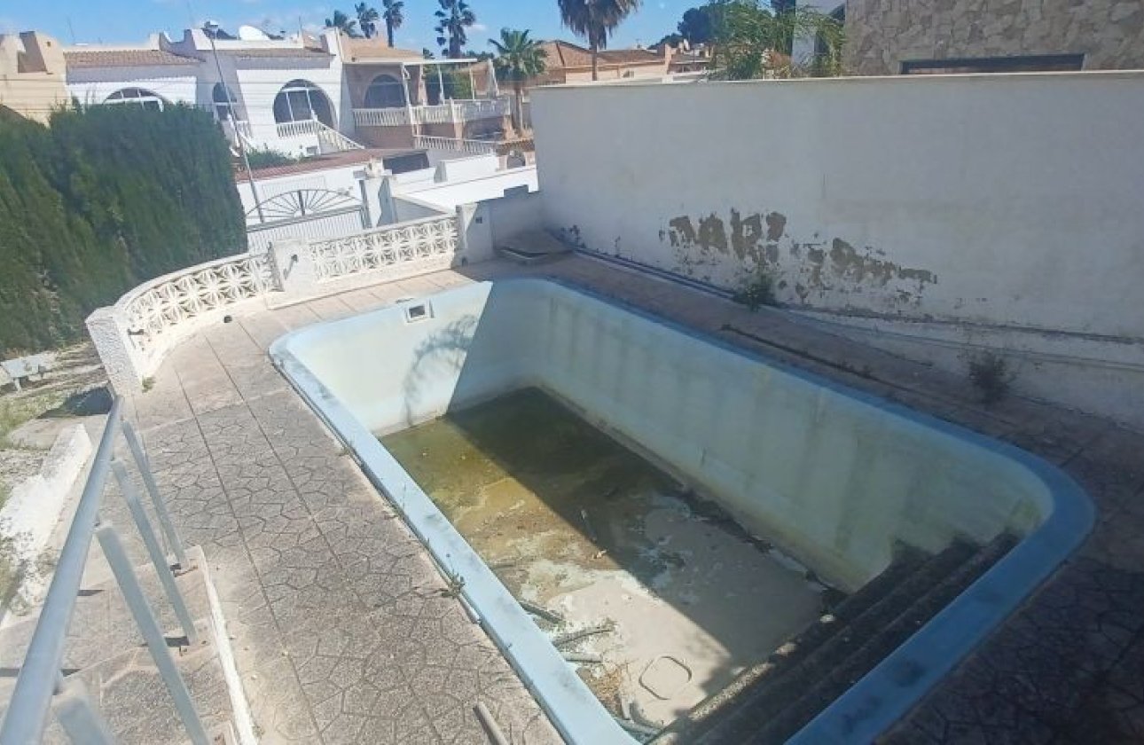 Herverkoop - Villa -
Torrevieja - Costa Blanca