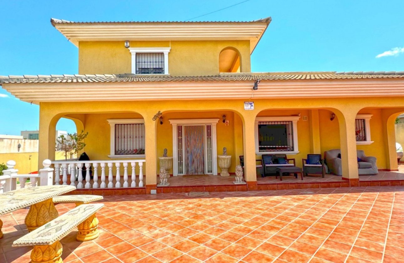 Herverkoop - Villa -
Torrevieja - Costa Blanca