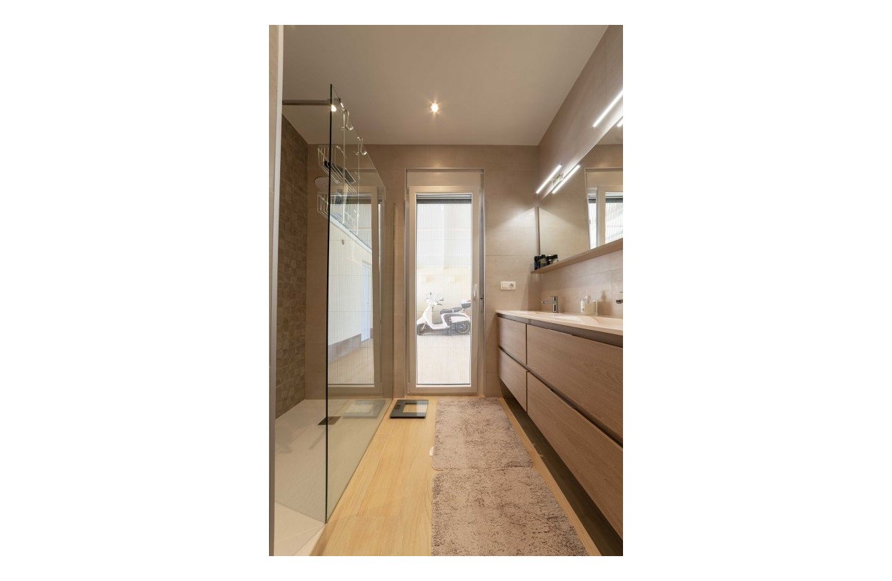 Herverkoop - Villa -
Torrevieja - Costa Blanca