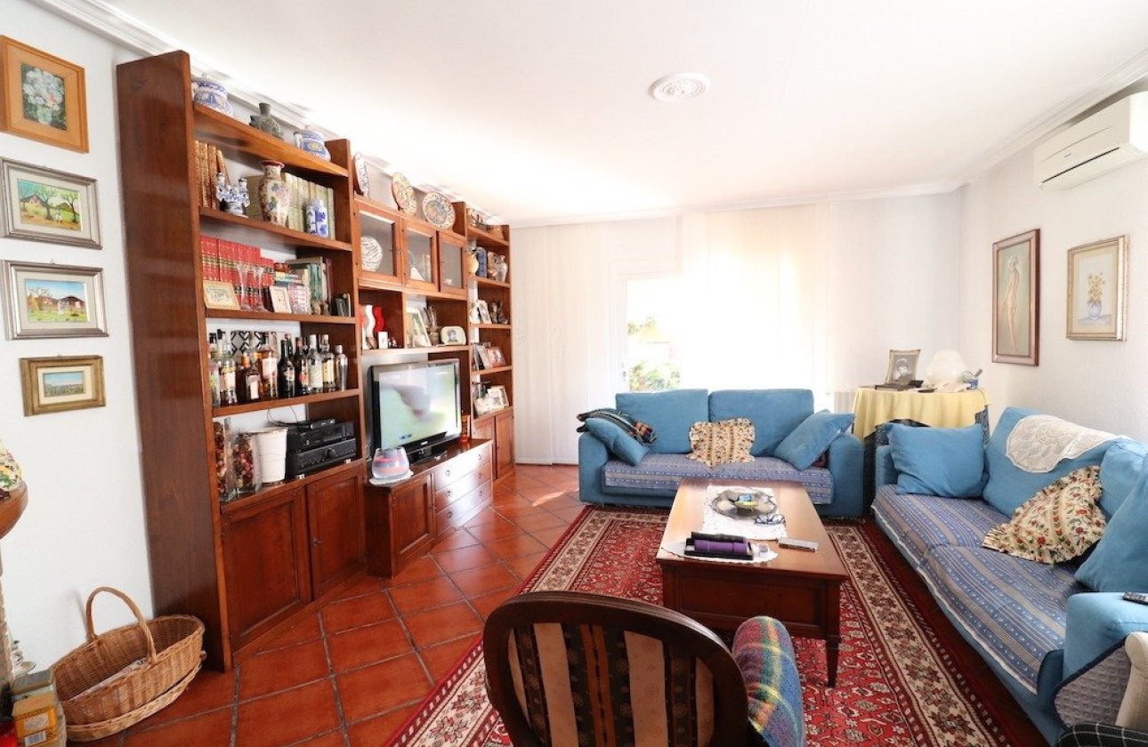 Herverkoop - Villa -
Torrevieja - Costa Blanca