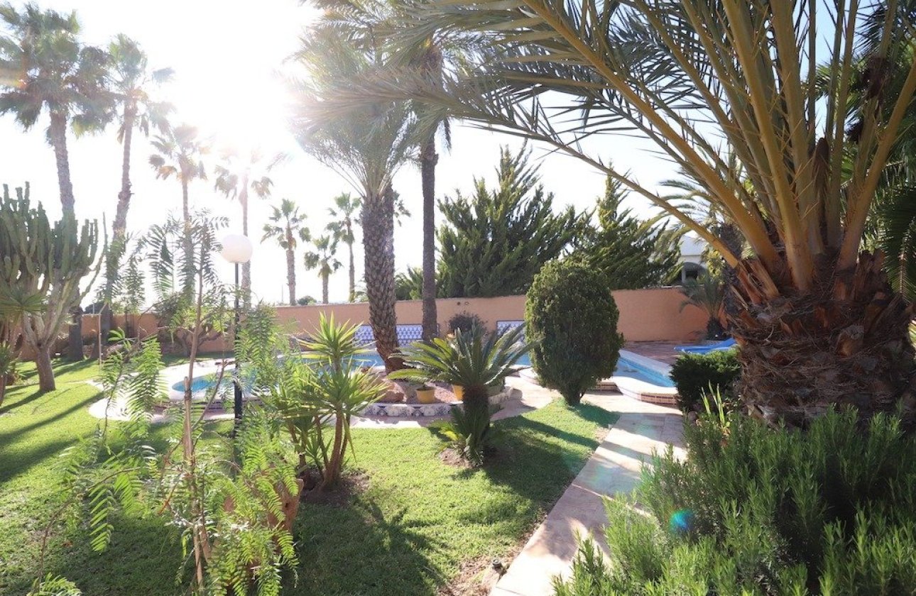 Herverkoop - Villa -
Torrevieja - Costa Blanca