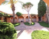 Herverkoop - Villa -
Torrevieja - Costa Blanca