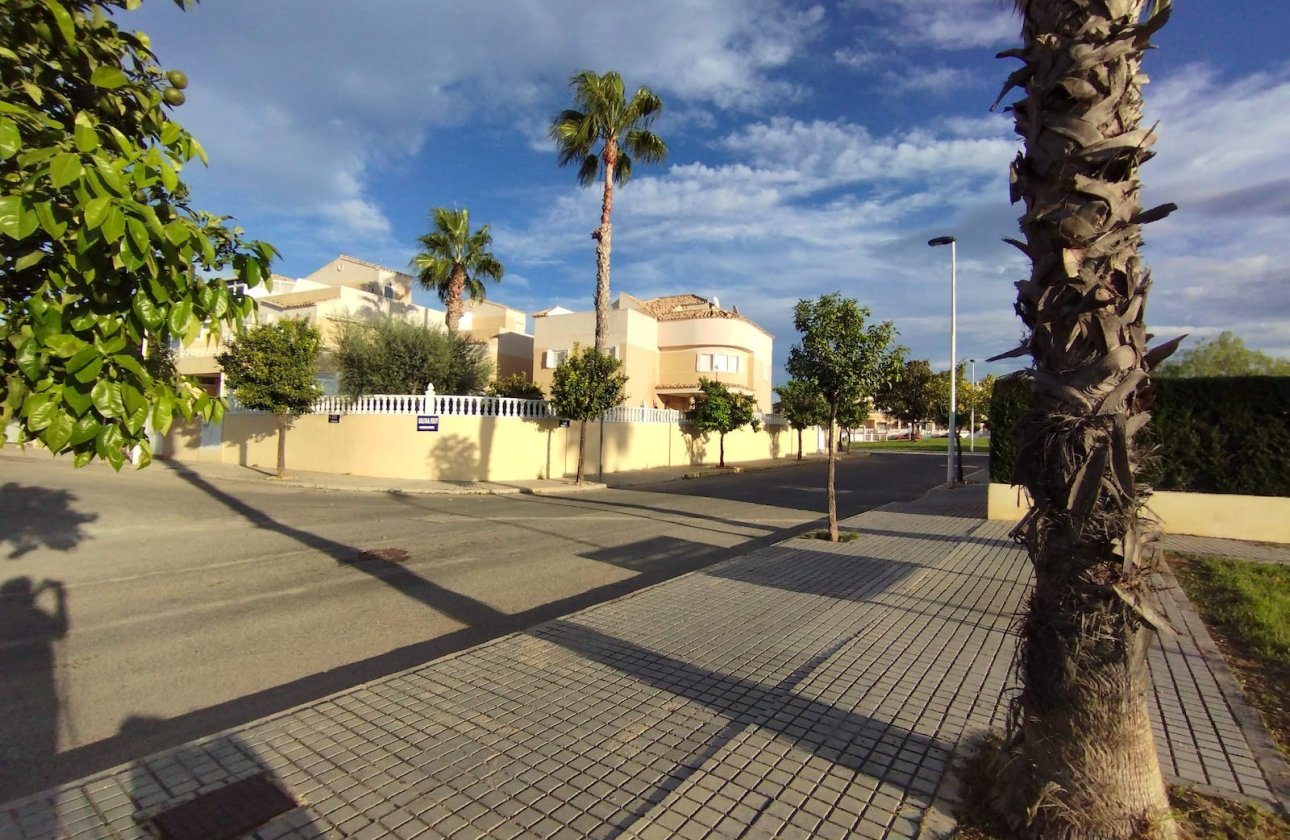 Herverkoop - Villa -
Torrevieja - Costa Blanca
