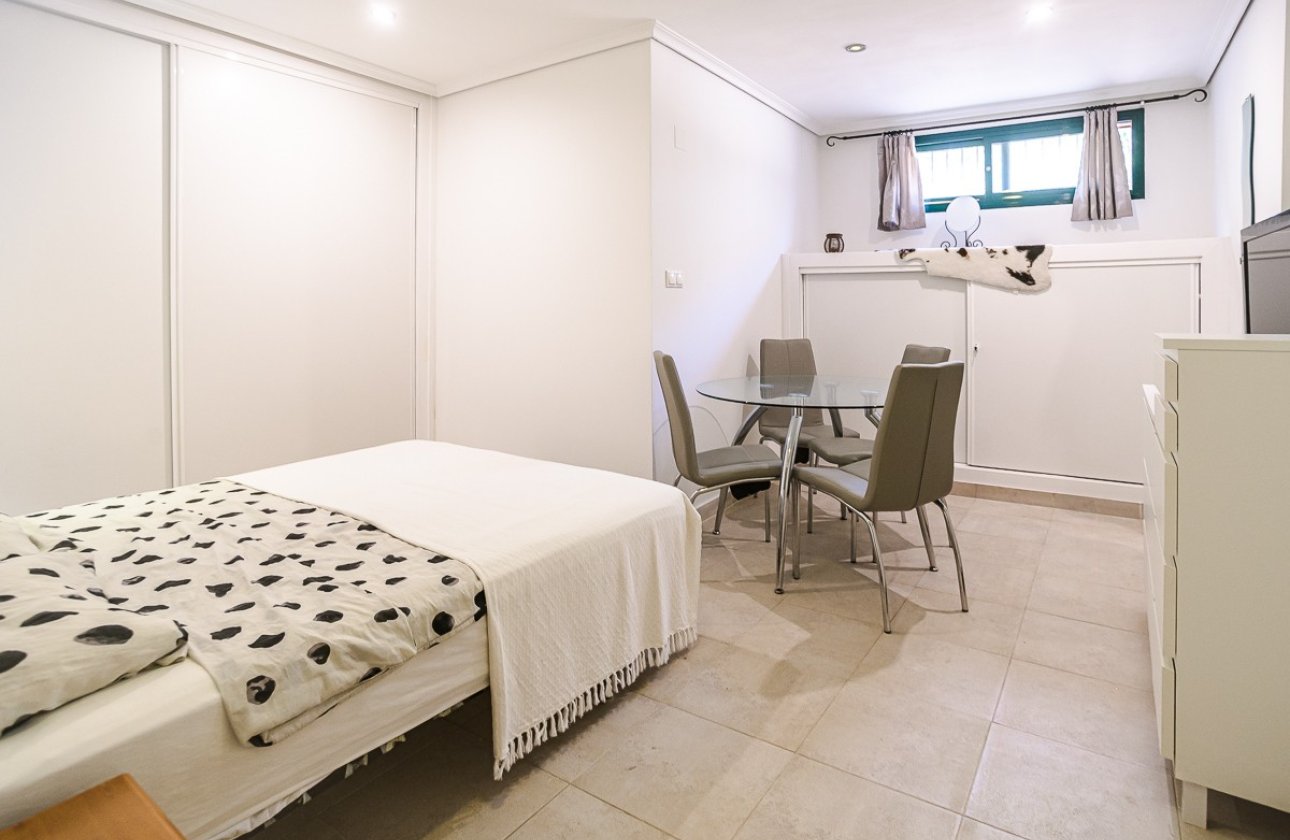 Herverkoop - Villa -
Torrevieja - Costa Blanca