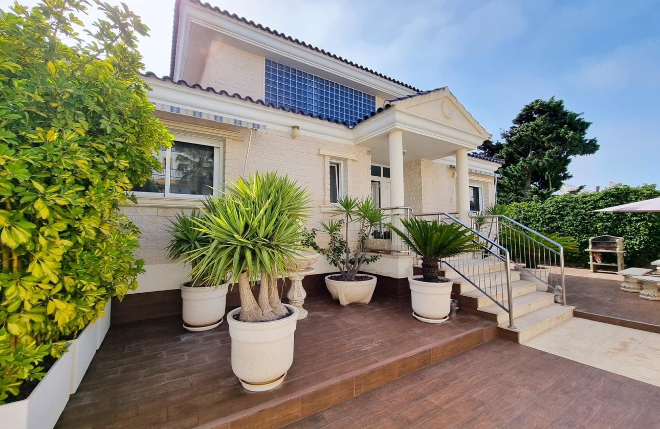 Herverkoop - Villa -
Torrevieja - Costa Blanca