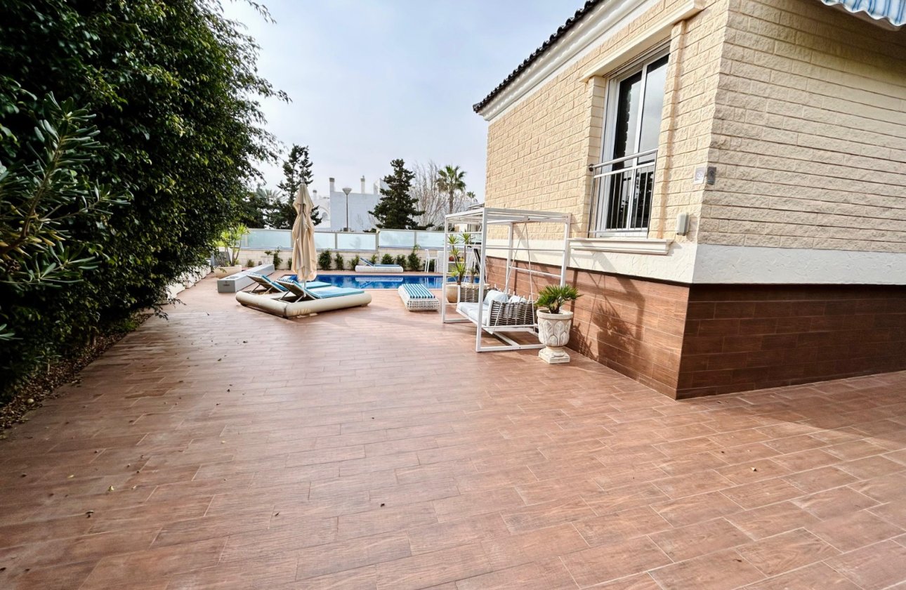 Herverkoop - Villa -
Torrevieja - Costa Blanca