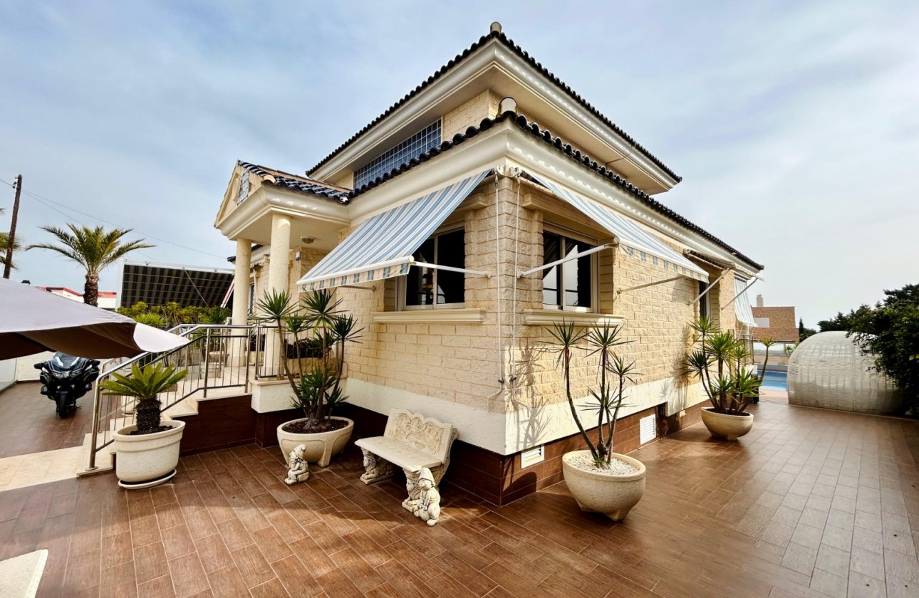 Herverkoop - Villa -
Torrevieja - Costa Blanca