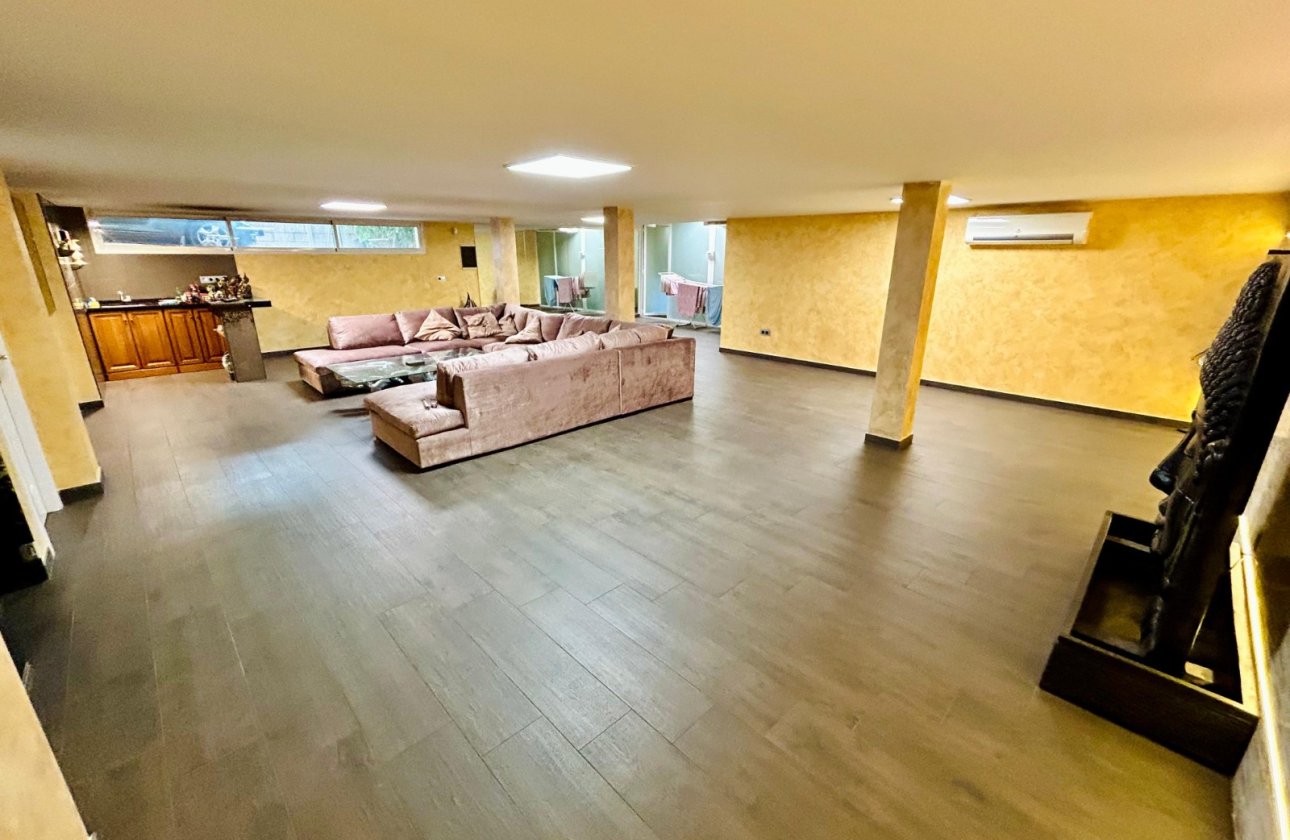 Herverkoop - Villa -
Torrevieja - Costa Blanca