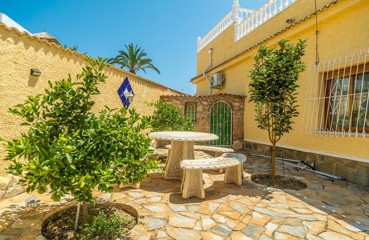 Herverkoop - Villa -
Torrevieja - Costa Blanca