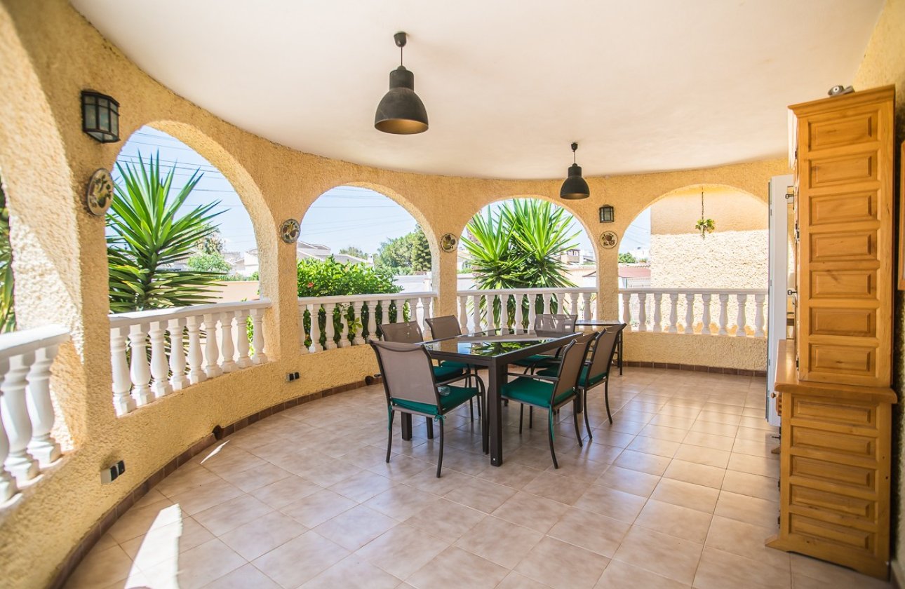 Herverkoop - Villa -
Torrevieja - Costa Blanca