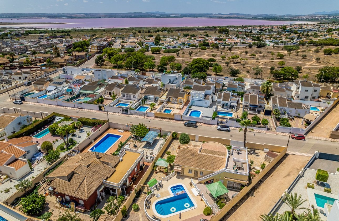 Herverkoop - Villa -
Torrevieja - Costa Blanca