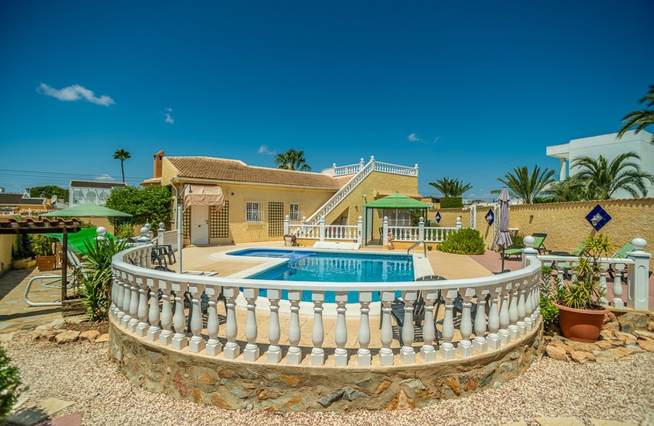 Herverkoop - Villa -
Torrevieja - Costa Blanca
